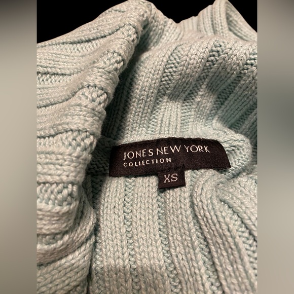 Jones New York turtleneck sweater - Picture 2 of 3